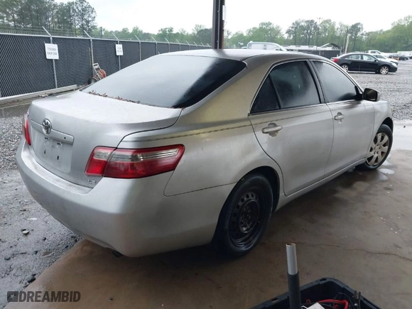 2008 Toyota Camry LE with VIN 4T1BE46K28U215566, listed as a IAAI auction lot 41981020 with 194,526 mi miles. Bid and sale history available at carsss.com. Image 4.