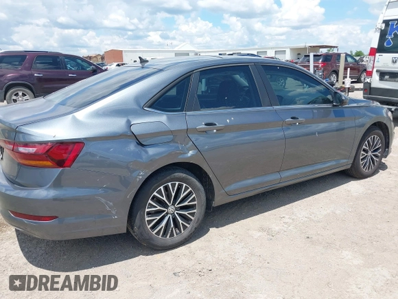 2019 Volkswagen Jetta S z VIN 3VWC57BUXKM061537, wystawiony jako IAAI lot #42170921 z przebiegiem 88 476 mil mil oraz . Historia ofert i sprzedaży dostępna na DreamBid. Obrazek 6.