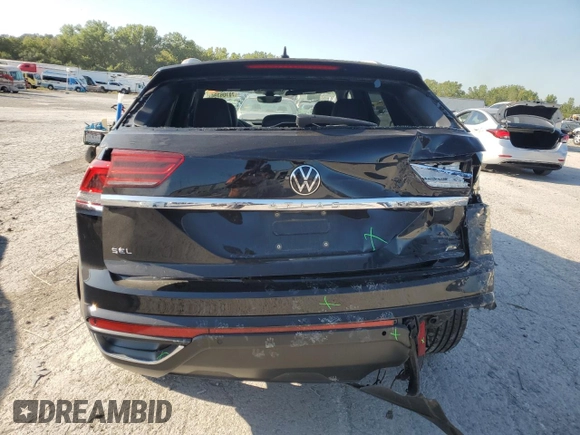 2021 Volkswagen Atlas SEL z VIN 1V2BC2CA8MC203169, wystawiony jako Copart lot #70706394 z przebiegiem 75 838 mil mil oraz Szkoda całkowita • Salvage title. Historia ofert i sprzedaży dostępna na DreamBid. Obrazek 6.