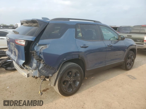 2025 Chevrolet Equinox FWD LT with VIN 3GNAXHEG3SL230407, listed as a Copart auction lot 51582905 with 4,639 mi miles and Salvage Title. Bid and sale history available at DreamBid. Image 3.