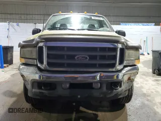 2002 Ford Super Duty F-250 XL with VIN 1FTNF21LX2EA21680, listed as a Copart auction lot 86453084 with 131,748 mi miles and Clean Title. Bid and sale history available at carsss.com. Image 5.