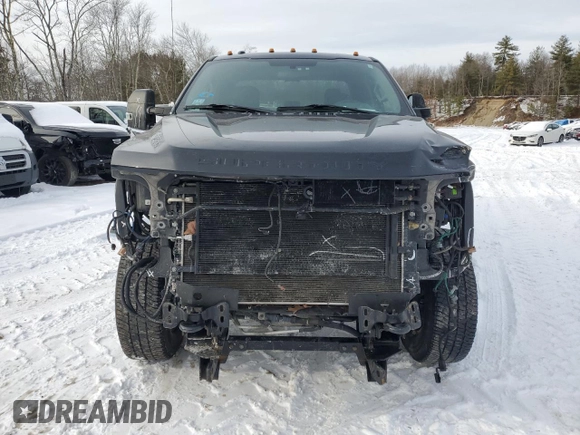 2019 Ford F-350 XL with VIN 1FT8X3BT0KEF99785, listed as a Copart auction lot 44384645 with 164,424 mi miles and Salvage title. Bid and sale history available at DreamBid. Image 5.