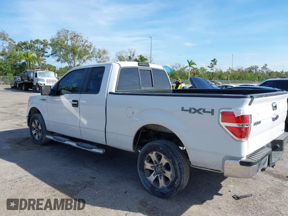 2014 Ford F-150 XL with VIN 1FTFX1EF0EFA70823, listed as a IAAI auction lot 40807820 with 235,988 mi miles. Bid and sale history available at carsss.com. Image 3.