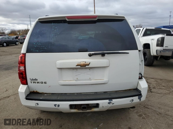 2009 Chevrolet Tahoe 1LT z VIN 1GNFK230X9R249644, wystawiony jako Copart lot #85458774 z przebiegiem 231 448 mil mil oraz Czysty tytuł • Clean title. Historia ofert i sprzedaży dostępna na DreamBid. Obrazek 6.