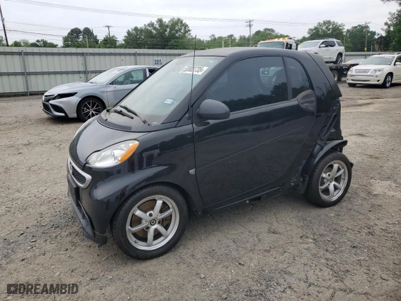 2014 Smart fortwo Pure with VIN WMEEJ3BA2EK733447, listed as a Copart auction lot 53882735 with 0 mi miles and Clean Title. Bid and sale history available at carsss.com. Image 1.