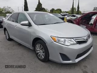 2012 Toyota Camry L z VIN 4T4BF1FK4CR244304, wystawiony jako IAAI lot #42157209 z przebiegiem 200 851 mil mil oraz . Historia ofert i sprzedaży dostępna na DreamBid. Obrazek 1.