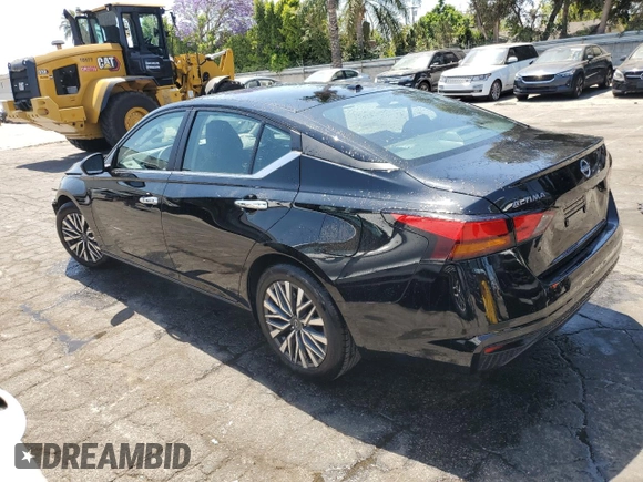2025 Nissan Altima SV z VIN 1N4BL4DV8SN385784, wystawiony jako Copart lot #59095405 z przebiegiem 1 635 mil mil oraz Czysty tytuł • Clean title. Historia ofert i sprzedaży dostępna na DreamBid. Obrazek 2.
