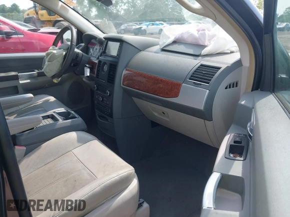 2008 Chrysler Town & Country Touring с VIN 2A8HR54P38R133357, выставлен на аукционе IAAI как лот 42514872 с пробегом 159 240 миль миль и . История ставок и продаж доступна на DreamBid. Изображение 5.