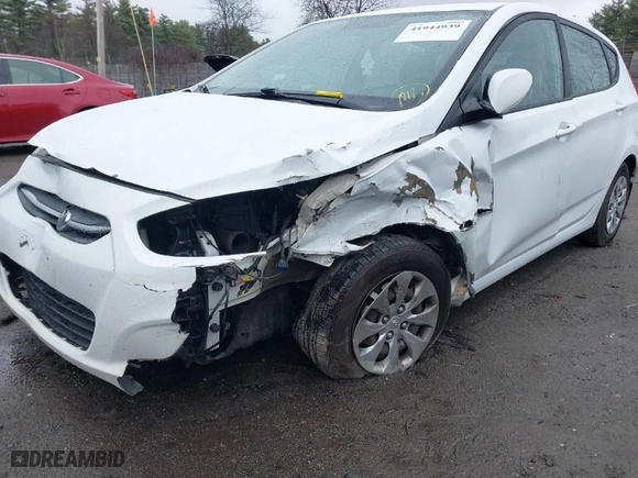 2017 Hyundai Accent SE with VIN KMHCT5AE7HU348681, listed as a IAAI auction lot 41944939 with 136,516 mi miles. Bid and sale history available at carsss.com. Image 6.