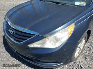 2013 Hyundai Sonata GLS with VIN 5NPEB4AC0DH806400, listed as a IAAI auction lot 42060532 with 124,735 mi miles. Bid and sale history available at carsss.com. Image 6.