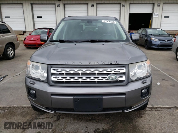 2011 Land Rover LR2 HSE с VIN SALFR2BN3BH244145, выставлен на аукционе Copart как лот 61556855 с пробегом 123 123 миль миль и Списание • Salvage title. История ставок и продаж доступна на DreamBid. Изображение 5.