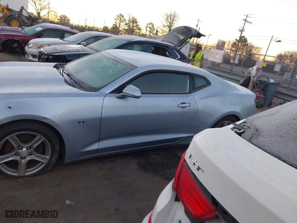 2017 Chevrolet Camaro 1LT with VIN 1G1FB1RX5H0187475, listed as a IAAI auction lot 41340994 with NaN miles. Bid and sale history available at carsss.com. Image 14.