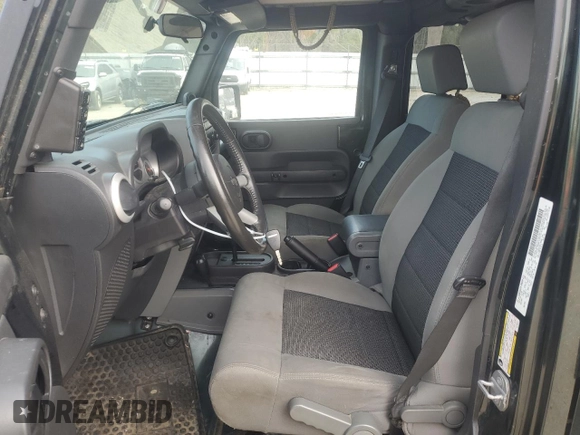 2010 Jeep Wrangler Unlimited Sahara with VIN 1J4BA5H1XAL146481, listed as a Copart auction lot 50998415 with 188,915 mi miles and Clean Title. Bid and sale history available at carsss.com. Image 8.
