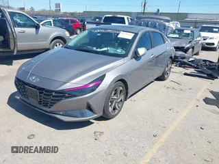 2023 Hyundai Elantra Limited z VIN KMHLP4AG9PU572226, wystawiony jako IAAI lot #41725056 z przebiegiem 19 725 mil mil oraz . Historia ofert i sprzedaży dostępna na DreamBid. Obrazek 18.