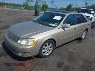 2000 Toyota Avalon XL с VIN 4T1BF28B6YU057764, выставлен на аукционе IAAI как лот 42290639 с пробегом 256 310 миль миль и . История ставок и продаж доступна на DreamBid. Изображение 17.
