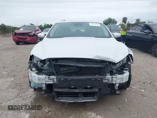 2019 Ford Fusion SE with VIN 3FA6P0LU4KR204801, listed as a IAAI auction lot 41977106 with 101,675 mi miles. Bid and sale history available at carsss.com. Image 13.
