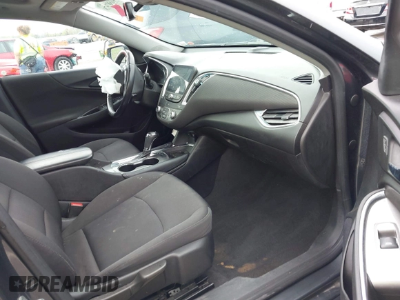 2018 Chevrolet Malibu LT with VIN 1G1ZD5ST2JF132801, listed as a IAAI auction lot 41887978 with 137,269 mi miles and . Bid and sale history available at carsss.com. Image 5.
