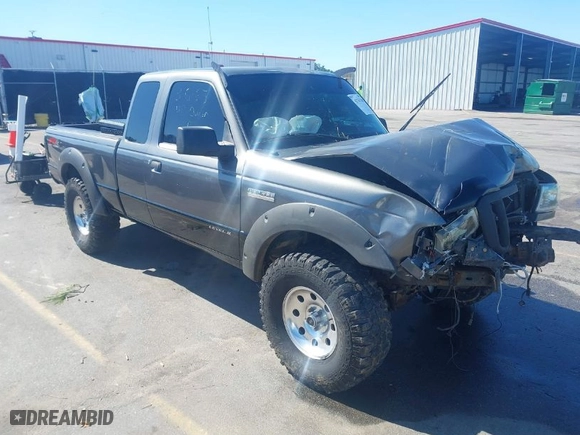 2006 Ford Ranger XLT with VIN 1FTZR45E26PA28164, listed as a IAAI auction lot 41767300 with 253,371 mi miles. Bid and sale history available at carsss.com. Image 1.