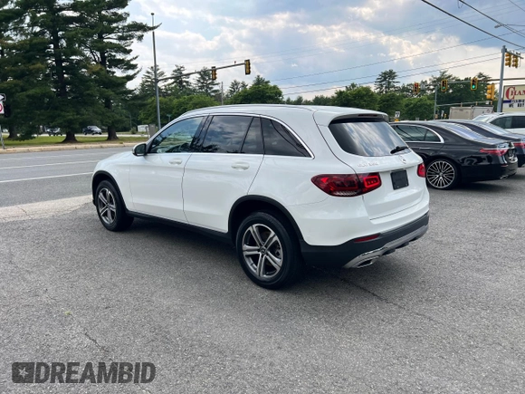 2020 Mercedes-Benz GLC 300 z VIN WDC0G8DB3LF732365, wystawiony jako Copart lot #60939255 z przebiegiem 111 547 mil mil oraz Czysty tytuł • Clean title. Historia ofert i sprzedaży dostępna na DreamBid. Obrazek 4.
