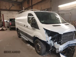 2020 Ford Transit Cargo z VIN 1FTBR1Y85LKB56297, wystawiony jako IAAI lot #41010653 z przebiegiem 84 796 mil mil oraz . Historia ofert i sprzedaży dostępna na DreamBid. Obrazek 1.