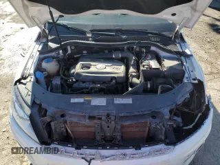 2013 Volkswagen CC Sport z VIN WVWBP7AN5DE558071, wystawiony jako Copart lot #89044835 z przebiegiem 117 141 mil mil oraz Szkoda całkowita • Salvage title. Historia ofert i sprzedaży dostępna na DreamBid. Obrazek 11.