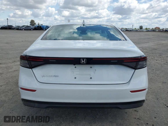 2024 Honda Accord LX z VIN 1HGCY1F25RA026638, wystawiony jako Copart lot #51796095 z przebiegiem 6 516 mil mil oraz Szkoda całkowita • Salvage title. Historia ofert i sprzedaży dostępna na DreamBid. Obrazek 6.