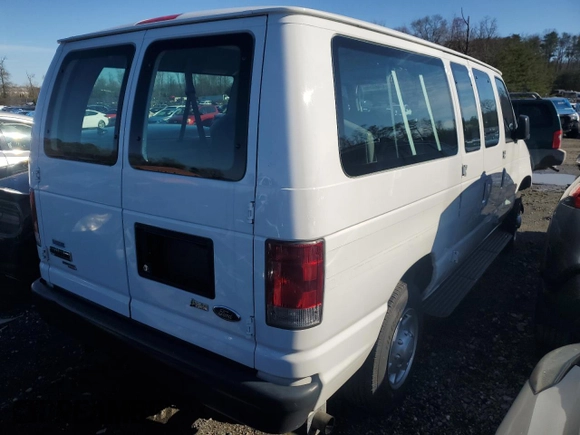 2013 Ford Econoline Passenger XL with VIN 1FMNE1BL4DDA74312, listed as a Copart auction lot 47883195 with 52,654 mi miles and Salvage title. Bid and sale history available at DreamBid. Image 3.
