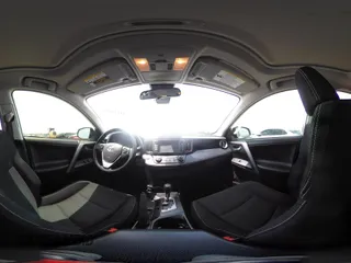 2018 Toyota RAV4 XLE с VIN JTMWFREV3JD121908, выставлен на аукционе IAAI как лот 42140675 с пробегом 114 819 миль миль и . История ставок и продаж доступна на DreamBid. Изображение 18.