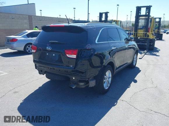 2018 Kia Sorento LX with VIN 5XYPG4A58JG394466, listed as a IAAI auction lot 41752084 with 91,053 mi miles and . Bid and sale history available at DreamBid. Image 4.