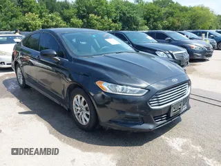 2016 Ford Fusion S z VIN 3FA6P0G71GR156511, wystawiony jako IAAI lot #42409460 z przebiegiem 121 963 mil mil oraz . Historia ofert i sprzedaży dostępna na DreamBid. Obrazek 1.