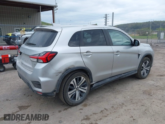 2021 Mitsubishi Outlander ES z VIN JA4ARUAU1MU031303, wystawiony jako IAAI lot #42099300 z przebiegiem 43 391 mil mil oraz . Historia ofert i sprzedaży dostępna na DreamBid. Obrazek 4.