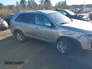 2015 Kia Sorento LX with VIN 5XYKTCA61FG639091, listed as a IAAI auction lot 41093306 with 71,768 mi miles. Bid and sale history available at carsss.com. Image 13.