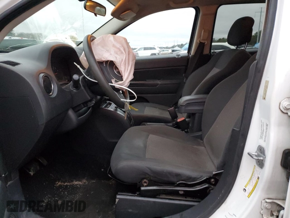 2011 Jeep Compass Latitude with VIN 1J4NT1FB7BD137695, listed as a Copart auction lot 88234495 with 187,059 mi miles and Salvage Title. Bid and sale history available at carsss.com. Image 7.