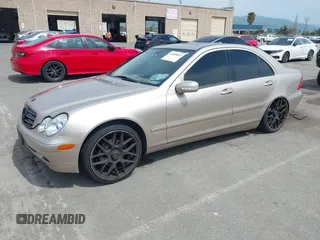 2001 Mercedes-Benz C 230/260/280/320 with VIN WDBRF61J61F108121, listed as a IAAI auction lot 41985853 with 175,305 mi miles and . Bid and sale history available at DreamBid. Image 18.