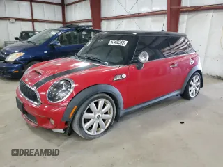 2008 MINI Hardtop S с VIN WMWMF73568TT89556, выставлен на аукционе Copart как лот 62432595 с пробегом 140 413 миль миль и Чистый • Clean title. История ставок и продаж доступна на DreamBid. Изображение 1.