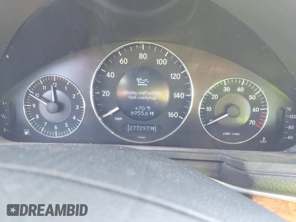 2006 Mercedes-Benz E-Class 3.5L with VIN WDBUF56J66A828486, listed as a IAAI auction lot 41768251 with 277,297 mi miles. Bid and sale history available at carsss.com. Image 7.