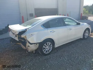 2017 Nissan Altima 2.5 SR with VIN 1N4AL3AP0HC492795, listed as a IAAI auction lot 41801120 with 233,478 mi miles. Bid and sale history available at carsss.com. Image 4.