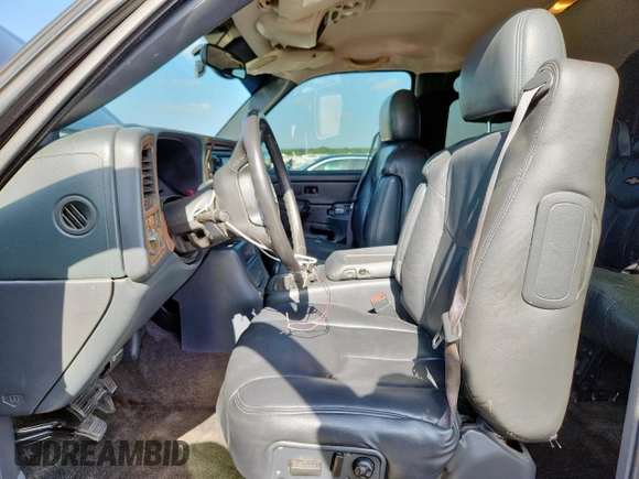 2002 Chevrolet Avalanche with VIN 3GNEC13TX2G308730, listed as a Copart auction lot 60163935 with 250,873 mi miles and Salvage title. Bid and sale history available at DreamBid. Image 7.