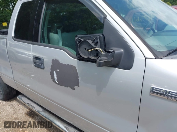 2004 Ford F-150 STX z VIN 1FTRX14W34NA93435, wystawiony jako IAAI lot #42736112 z przebiegiem Nie podano mil oraz . Historia ofert i sprzedaży dostępna na DreamBid. Obrazek 12.