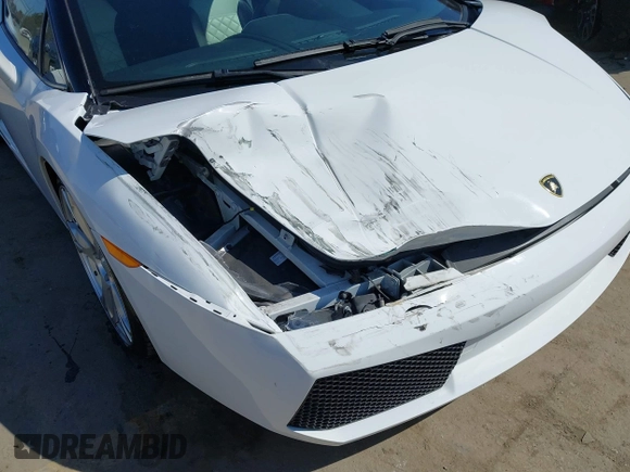 2008 Lamborghini Gallardo z VIN ZHWGU22T18LA07324, wystawiony jako IAAI lot #41835407 z przebiegiem 26 552 mil mil oraz . Historia ofert i sprzedaży dostępna na DreamBid. Obrazek 6.