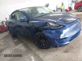 2020 Tesla Model Y Long Range with VIN 5YJYGDEF5LF044262, listed as a IAAI auction lot 41730051 with 38,019 mi miles and . Bid and sale history available at DreamBid. Image 1.