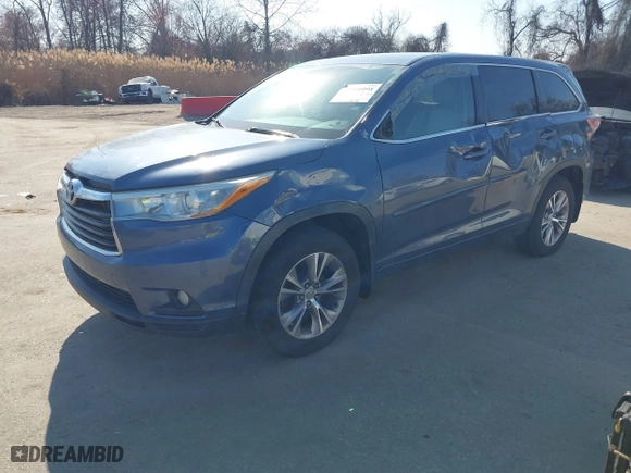 2015 Toyota Highlander LE with VIN 5TDBKRFH2FS206866, listed as a IAAI auction lot 41416098 with 178,891 mi miles. Bid and sale history available at carsss.com. Image 20.