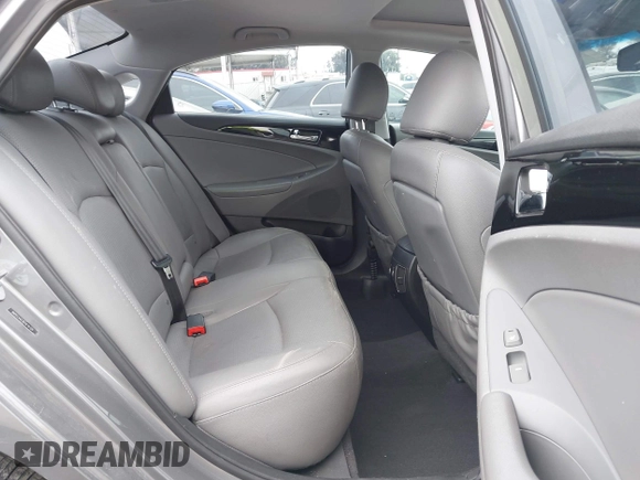 2014 Hyundai Sonata SE with VIN 5NPEC4AC3EH876729, listed as a IAAI auction lot 42040799 with 50,395 mi miles and . Bid and sale history available at DreamBid. Image 8.