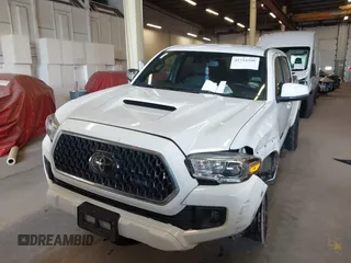 2018 Toyota Tacoma SR with VIN 3TMCZ5AN0JM164924, listed as a IAAI auction lot 41754508 with 59,038 mi miles. Bid and sale history available at carsss.com. Image 12.