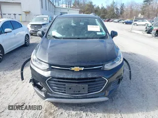 2018 Chevrolet Trax LT with VIN 3GNCJPSB1JL231115, listed as a IAAI auction lot 41686302 with 44,763 mi miles. Bid and sale history available at carsss.com. Image 12.