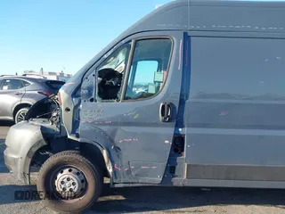 2022 Ram ProMaster Cargo with VIN 3C6MRVJG3NE136421, listed as a IAAI auction lot 41700161 with 35,980 mi miles and . Bid and sale history available at DreamBid. Image 19.