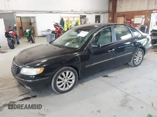 2006 Hyundai Azera SE with VIN KMHFC46F96A039365, listed as a IAAI auction lot 42812434 with 137,901 mi miles and . Bid and sale history available at DreamBid. Image 2.