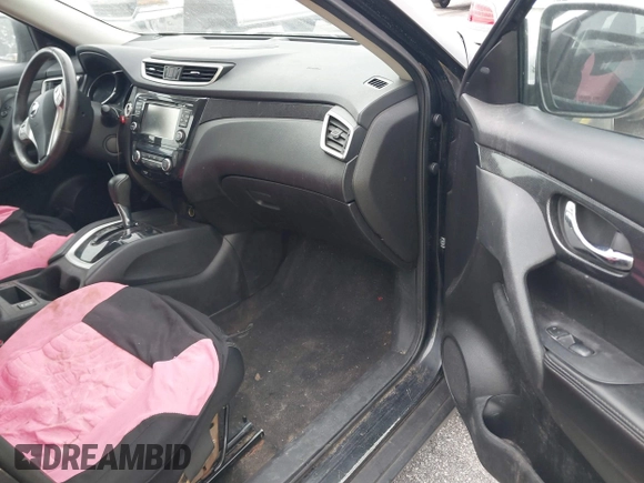 2014 Nissan Rogue SV with VIN 5N1AT2MV9EC775640, listed as a IAAI auction lot 41335425 with 84,424 mi miles and . Bid and sale history available at carsss.com. Image 5.