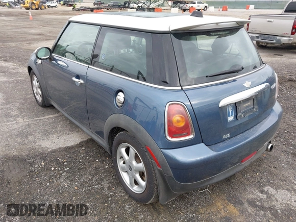 2010 MINI Hardtop with VIN WMWMF3C5XATZ26122, listed as a IAAI auction lot 42377547 with 198,506 mi miles and . Bid and sale history available at DreamBid. Image 3.