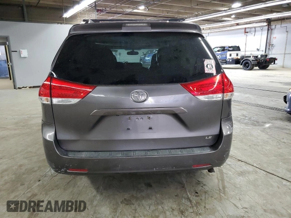 2011 Toyota Sienna LE AAS z VIN 5TDKK3DC2BS064579, wystawiony jako Copart lot #56754655 z przebiegiem 187 387 mil mil oraz Czysty tytuł • Clean title. Historia ofert i sprzedaży dostępna na DreamBid. Obrazek 6.